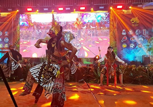 grup-reog-ponorogo-suromenggolo-big-0