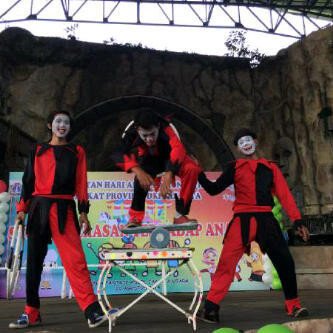akrobat-show-citra-studio-big-1