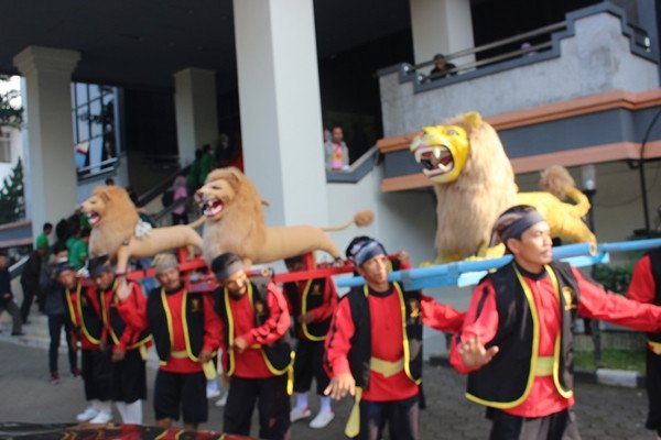 grup-sisingaan-citra-kencana-big-0